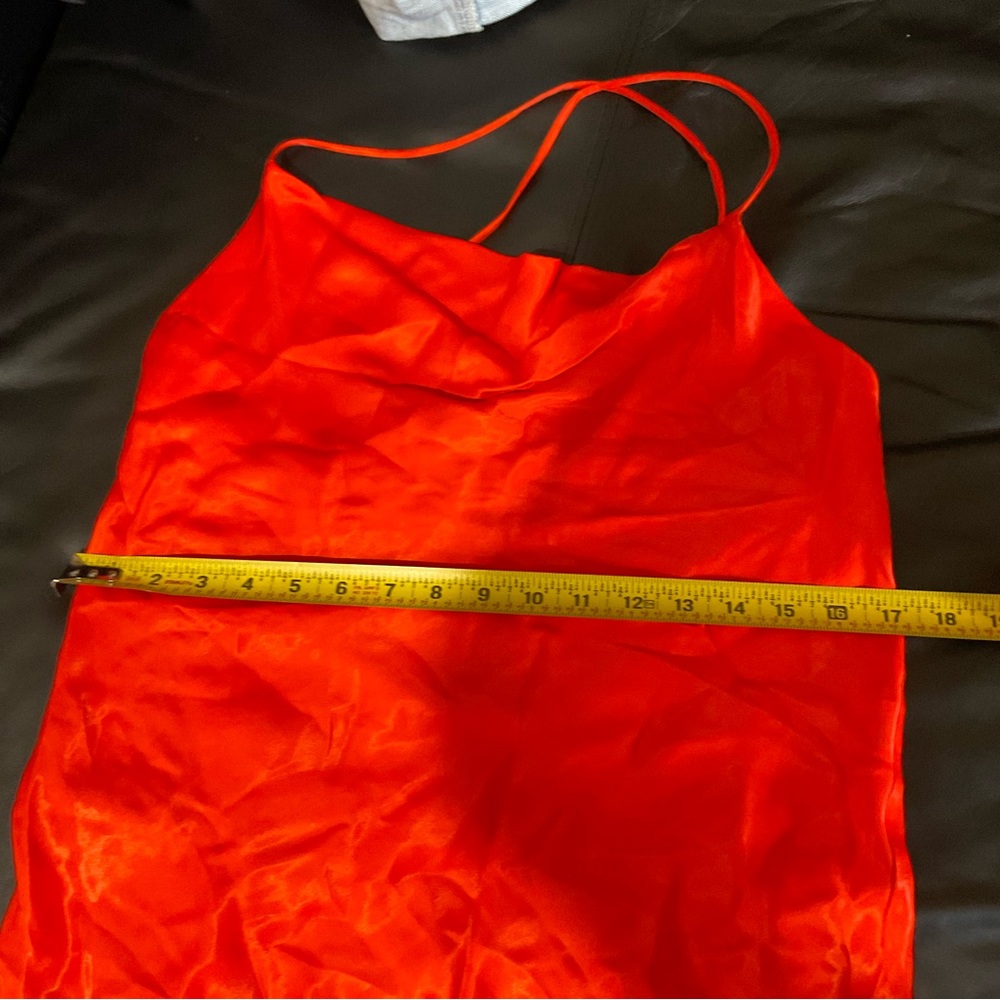 SHORT SATIN EFFECT DRESS
Zara - Picture 10 of 16
